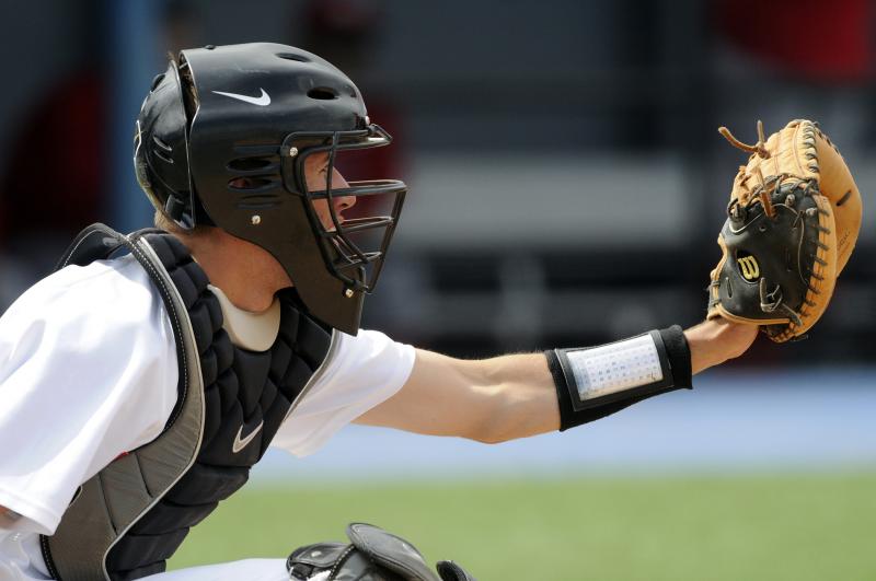 Best Left Handed Fastpitch Catchers Mitt for 2023: Critical Gear Guide for Dominating Behind the Plate