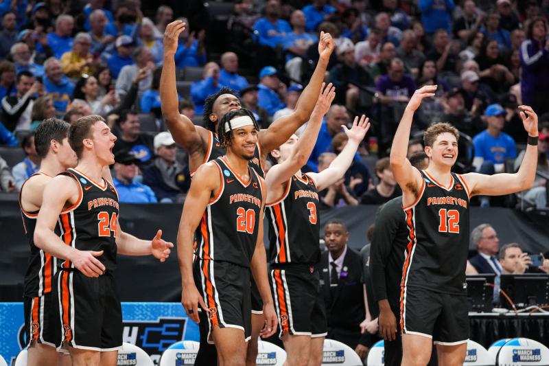 Best March Madness Moments: Watch These 15 Unforgettable NCAA Tournament Highlights