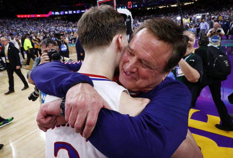Best March Madness Moments: Watch These 15 Unforgettable NCAA Tournament Highlights