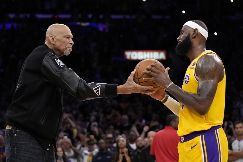 Best NBA Headbands to Stand Out on the Court This Year: Top Head Sweat Solutions for Ballers