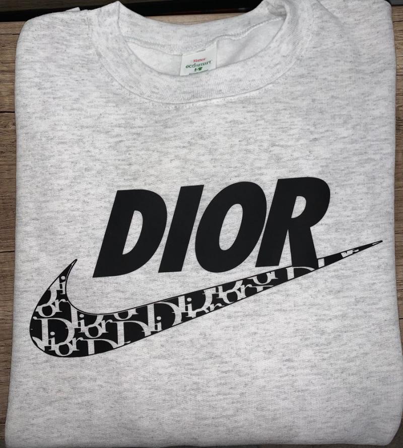 Best Nike Crewneck Ever Made. 15 Must-Know Features of the Nike Standard Issue Crewneck