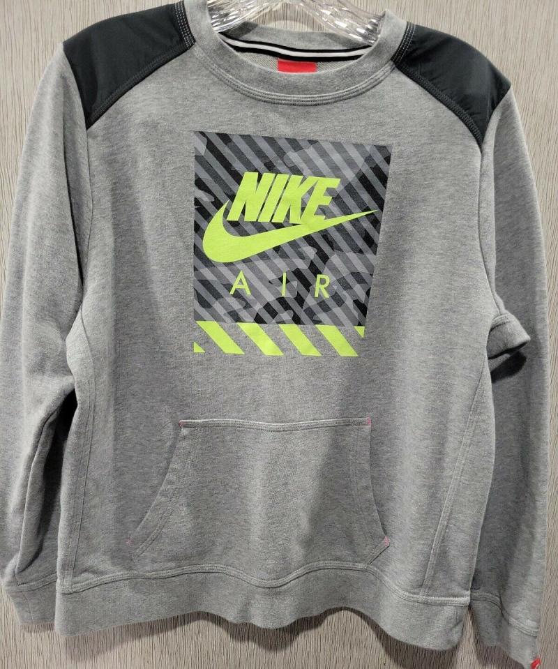 Best Nike Crewneck Ever Made. 15 Must-Know Features of the Nike Standard Issue Crewneck