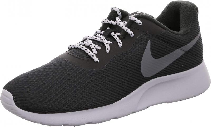 Best Nike Tanjun Shoes for Men in 2022: How to Choose Like a Pro