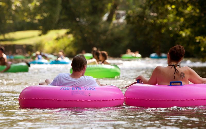 Best River Tubes For An Epic Float Trip This Summer: 15 Tips For Buying The Right Tube