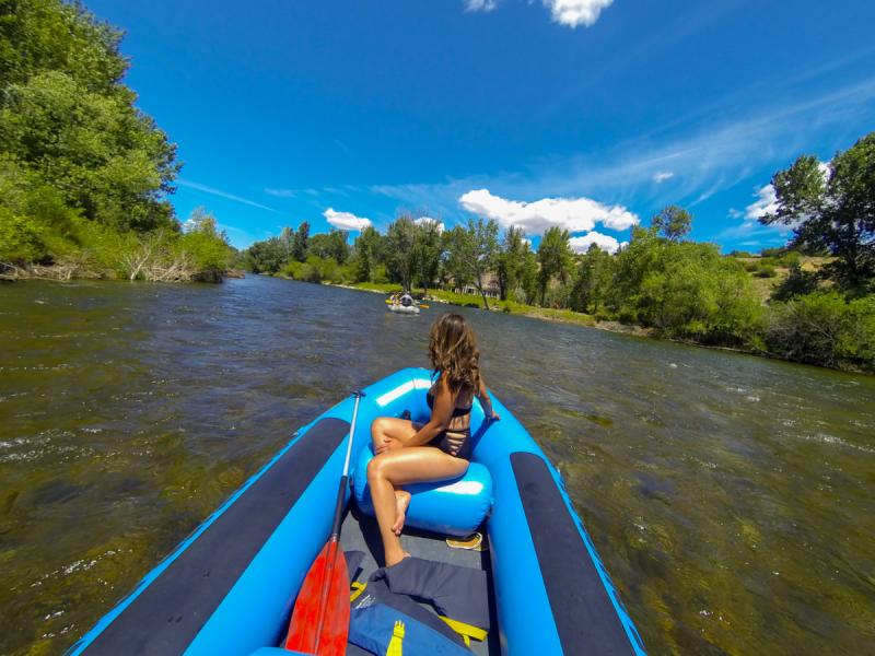 Best River Tubes For An Epic Float Trip This Summer: 15 Tips For Buying The Right Tube