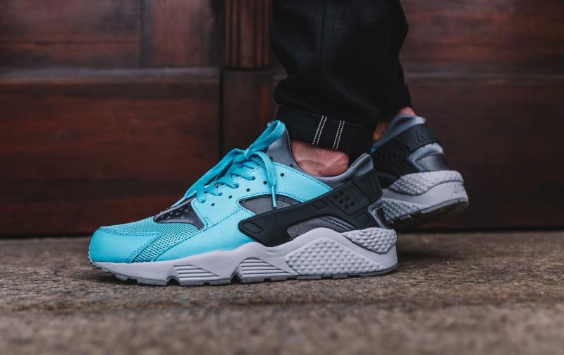 Blue Nike Huarache: 15 Blazing Styles That