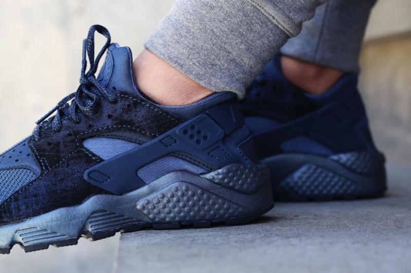 Blue Nike Huarache: 15 Blazing Styles That