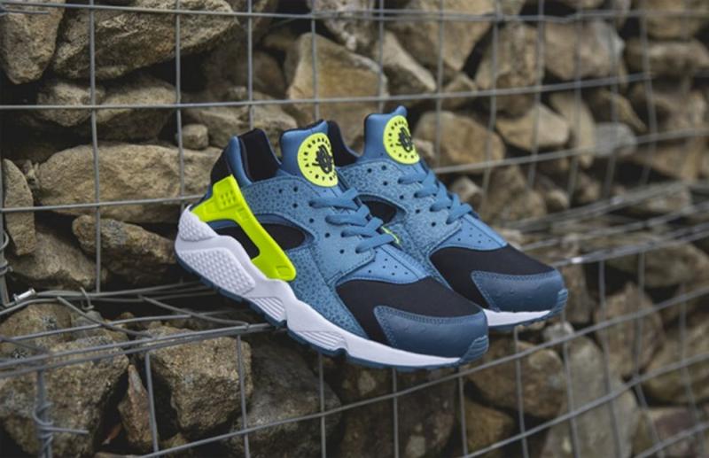 Blue Nike Huarache: 15 Blazing Styles That