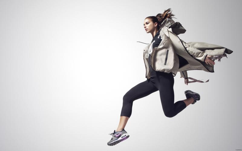 Boost Sales: Captivate Shoppers with These 15 Nike Women