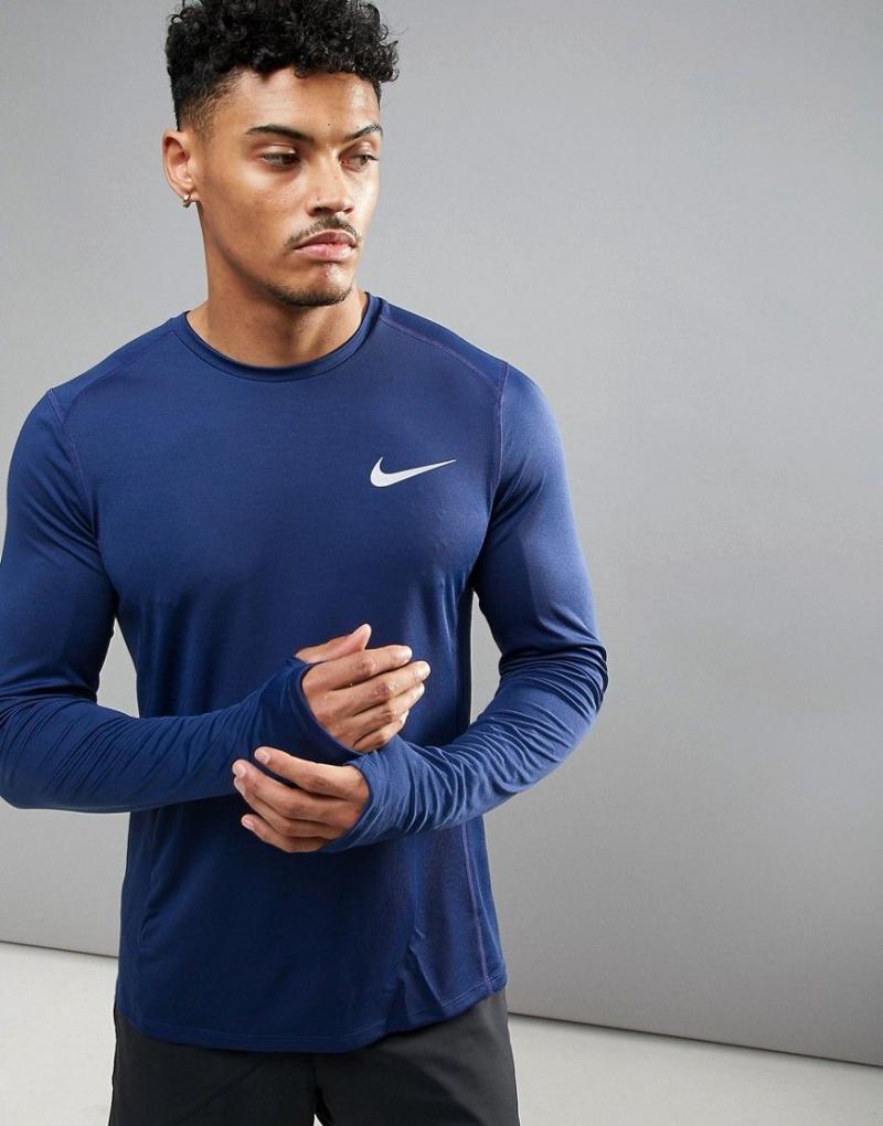 Boost Your Golf Game This Season with Nike: Discover the Top Long Sleeve Shirts for Your Next Round