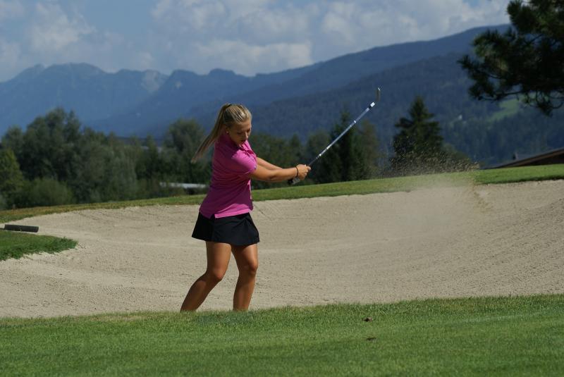 Callaway Golf Clubs for Women: Are These the Best Sets for Lady Golfers in 2023