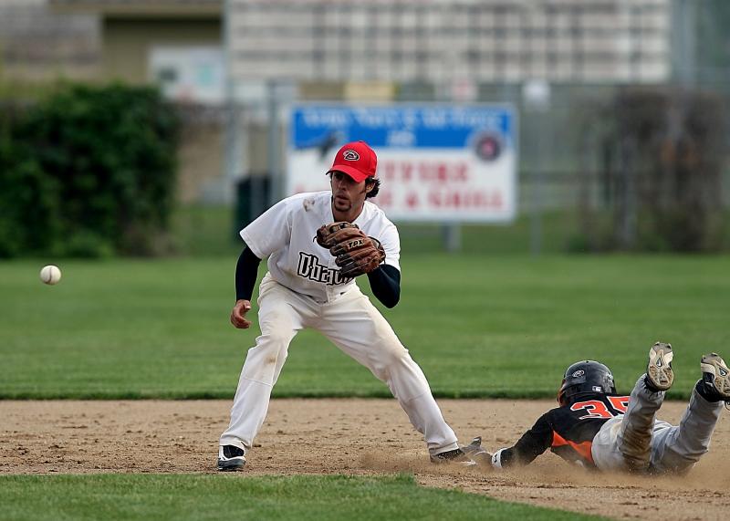 Can Baseball Slider Tights Improve Your Game This Season