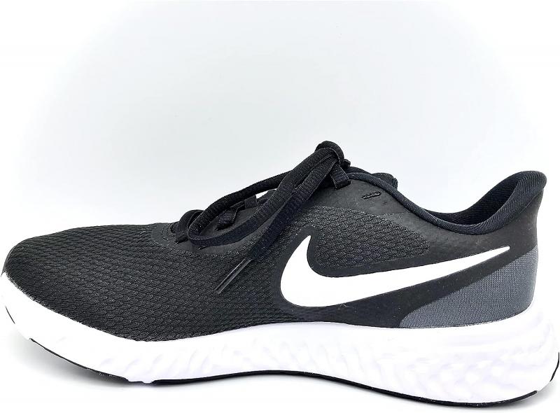 Can Nike Revolution Shoes Live Up to the Hype: 15 Eye-Opening Facts About This Timeless Tennis Shoe