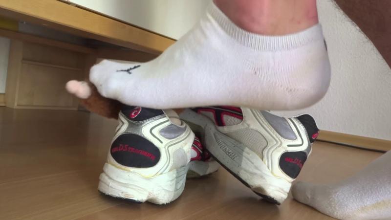 Could Sock-Like Running Shoes Revolutionize Your Runs: Why Trying Sock Shoes May Be a Game Changer