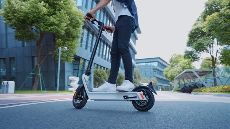 Could The Fliker A1 Scooter Be The Ultimate Urban Commuter Vehicle. Why You Should Seriously Consider This Revolutionary Air-Powered Scooter