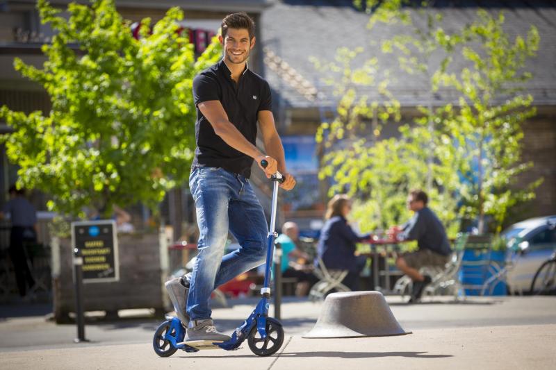 Could The Fliker A1 Scooter Be The Ultimate Urban Commuter Vehicle. Why You Should Seriously Consider This Revolutionary Air-Powered Scooter