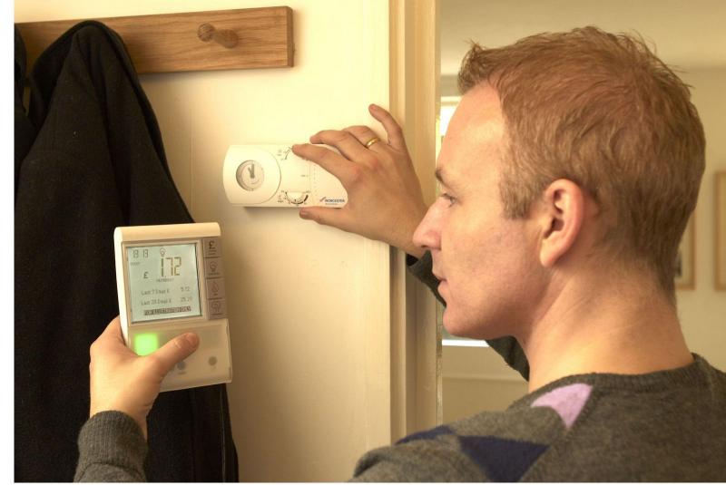Could Window Mount Thermometers Cut Heating Bills: The Clever Solar Window Hack Homeowners Need To Know