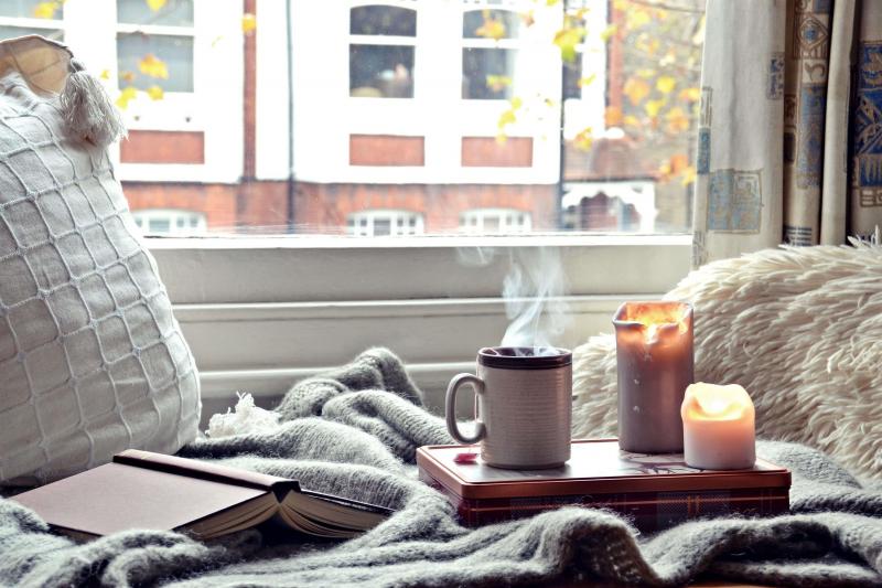 Cozy Up This Winter: Discover the 15 Best Warm Sweatshirts for Men