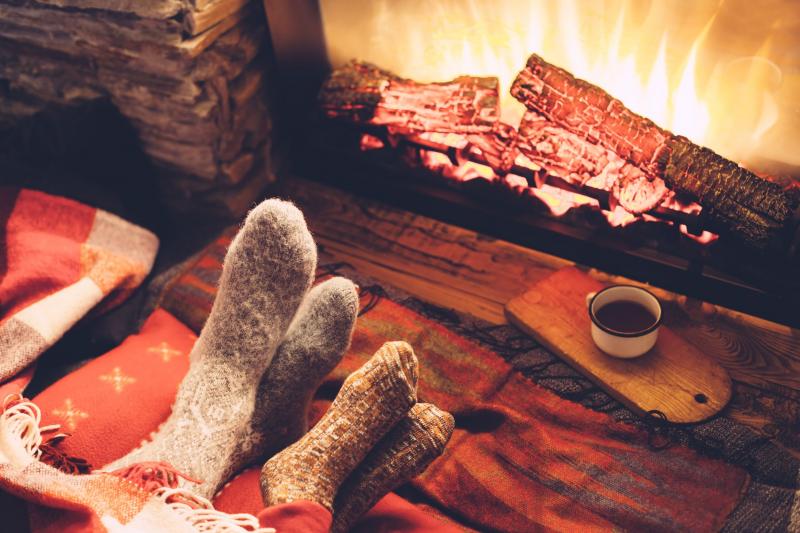 Cozy Up This Winter: Discover the 15 Best Warm Sweatshirts for Men