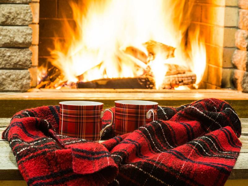 Cozy Up This Winter: Discover the 15 Best Warm Sweatshirts for Men