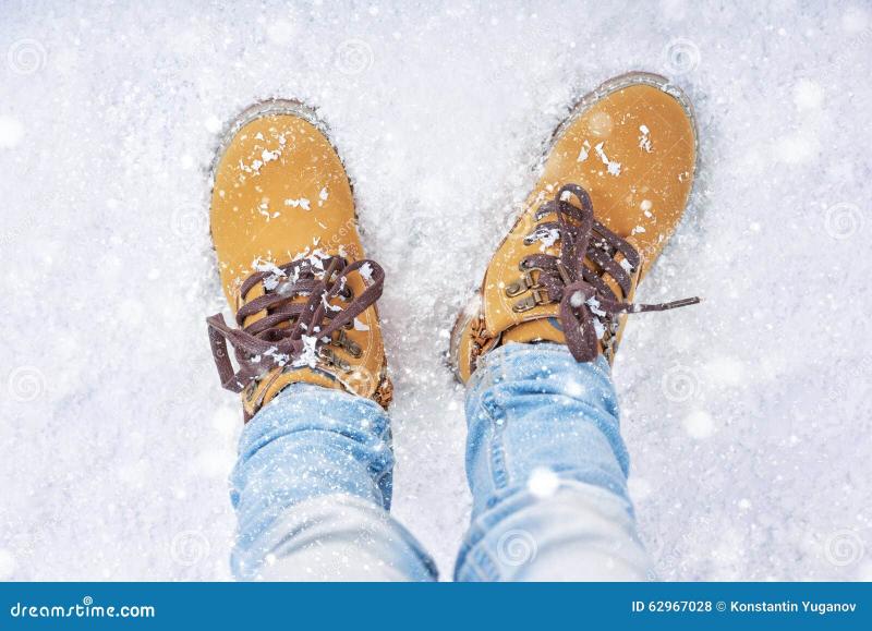Craving Cozy Feet This Winter. Find The Best Wide Snow Boots Here
