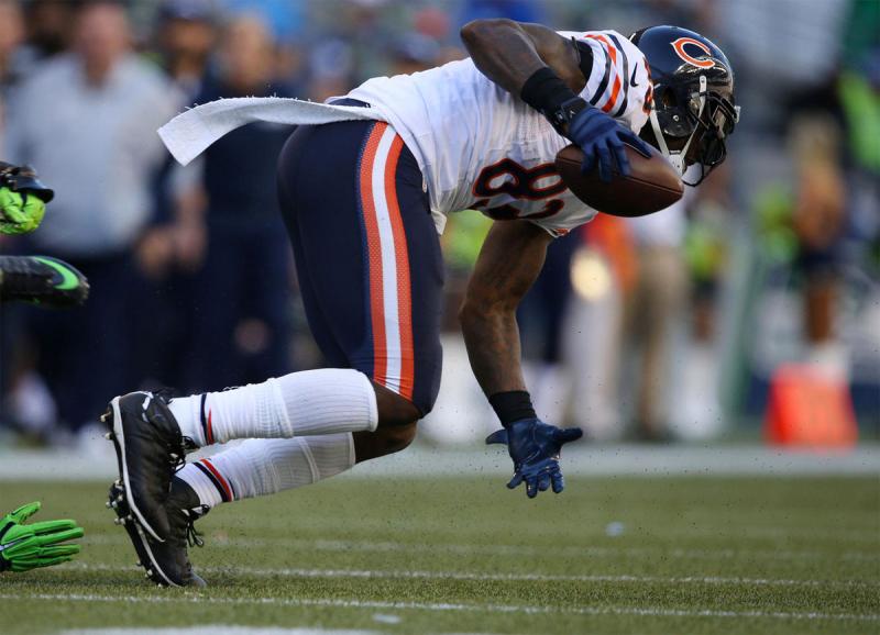 Different Color Football Cleats: Which Ones Give Your Team the Winning Edge