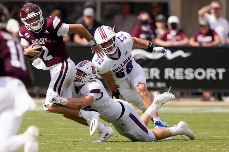 Different Color Football Cleats: Which Ones Give Your Team the Winning Edge