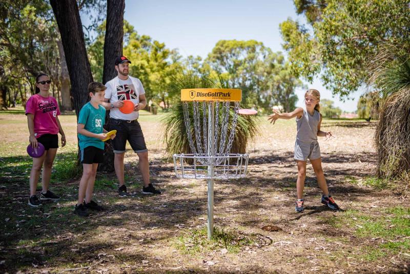 Disc Golf Equipment Near Me: How to Find the Perfect Set for Your Game
