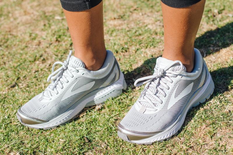 Do You Want The Best Sneakers With Air Cushion: Discover How To Find The Top Air Cushion Tennis Shoes This Year