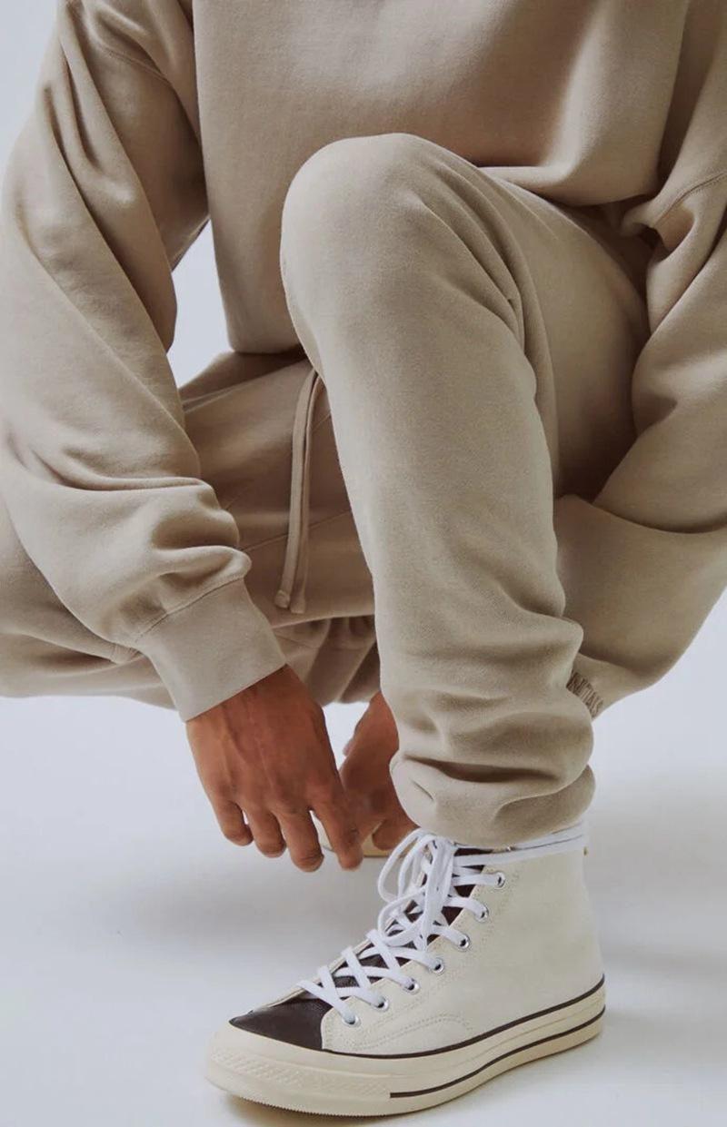 Do You Want The Warmest Sweatpants For Winter: Warm Up Your Legs This Year In These Cozy Joggers