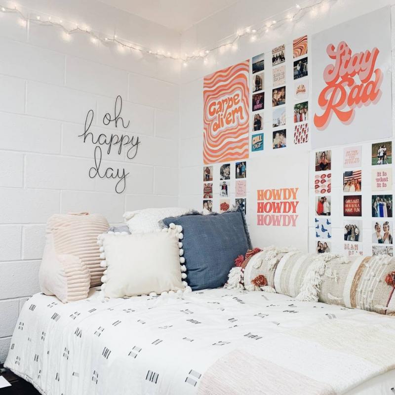 Does Your College Dorm Room Need New Syracuse Lacrosse Posters: Make It Feel Like Home With These 15 Decor Tips