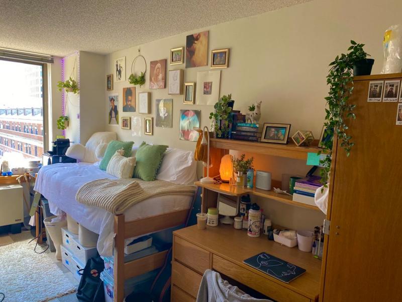 Does Your College Dorm Room Need New Syracuse Lacrosse Posters: Make It Feel Like Home With These 15 Decor Tips