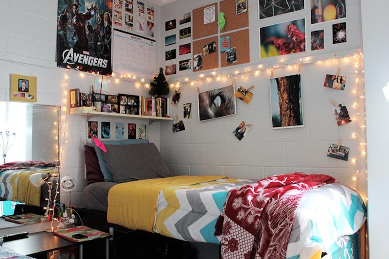 Does Your College Dorm Room Need New Syracuse Lacrosse Posters: Make It Feel Like Home With These 15 Decor Tips