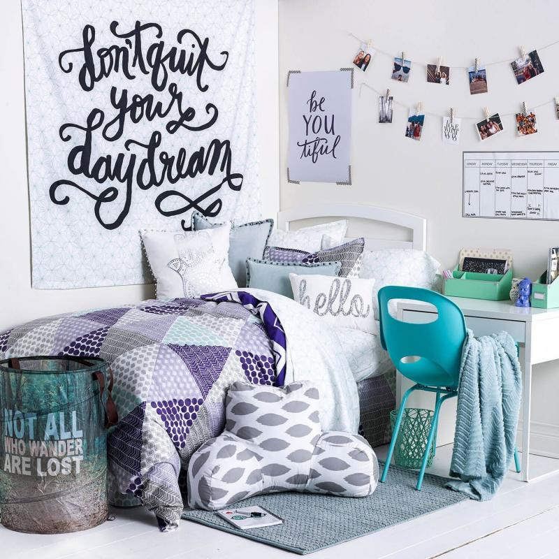 Does Your College Dorm Room Need New Syracuse Lacrosse Posters: Make It Feel Like Home With These 15 Decor Tips