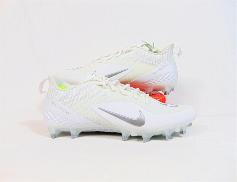 Engaging Nike Lacrosse Cleats: The 15 Must-Know Features of the Nike Alpha Huarache 6 Pro