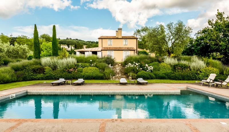 Escape to Villa Valentina in Lucca Italy: An Idyllic Tuscan Villa for Total Tranquility