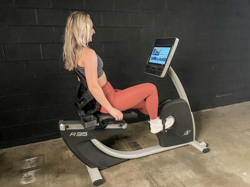 Experience Ultīme Comfy Recumbënt Workouts at Homë: The Body Champ Magnetïc Bike