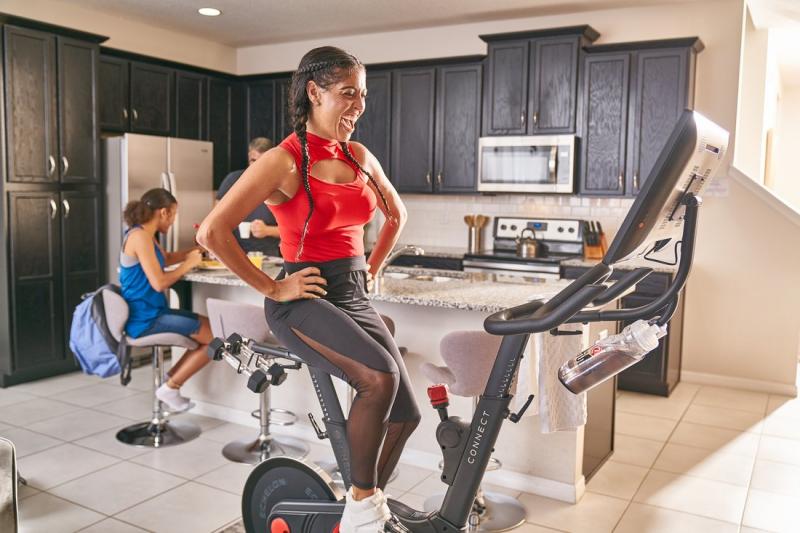Experience Ultīme Comfy Recumbënt Workouts at Homë: The Body Champ Magnetïc Bike