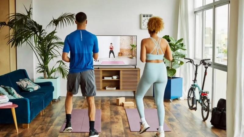 Feel More Relaxed Doing Yoga at Home: Discover How a Theragun Mat Transforms Your Practice