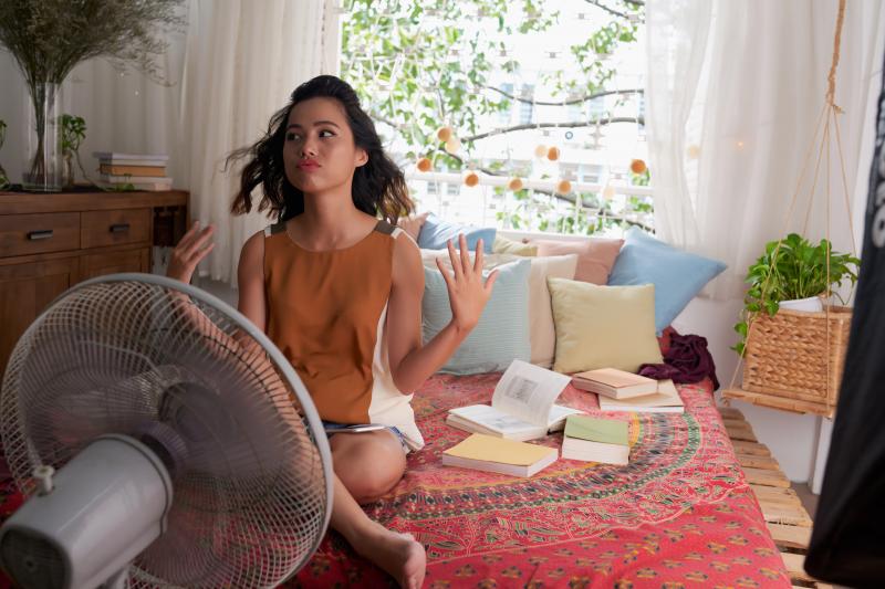 Feeling Hot This Summer. Learn How to Stay Cool with These 15 Weather App Tips