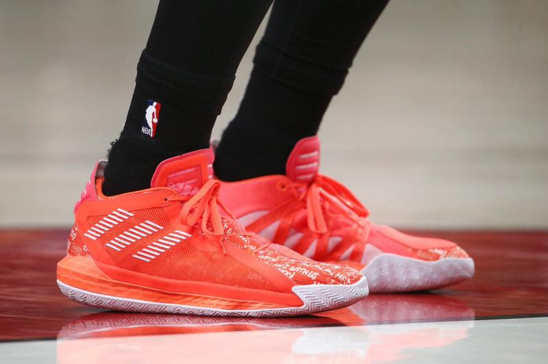 Feeling lost when buying Damian Lillard shoes. Discover 15 tips for picking the perfect pair