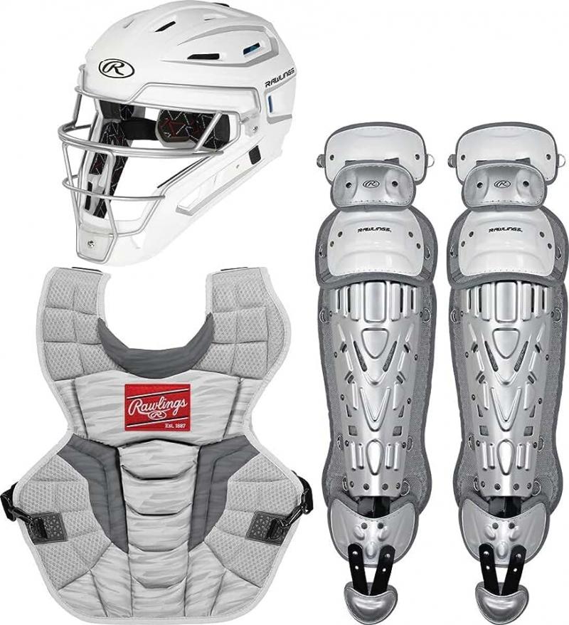 Find Perfect Fit: How to Size Catchers Gear Like a Pro