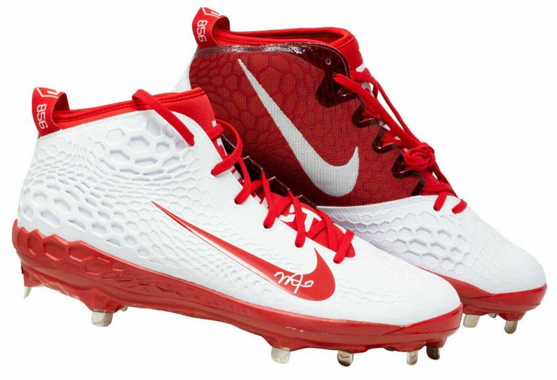 Find the Best Baseball Cleats in 2023: Discover the Must-Have Nike Trout 8s