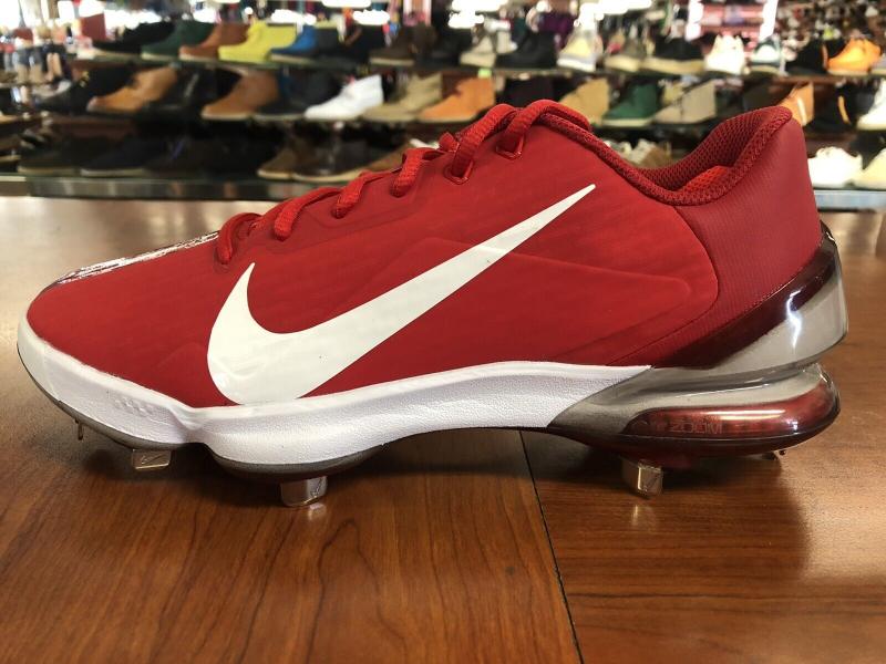 Find the Best Baseball Cleats in 2023: Discover the Must-Have Nike Trout 8s