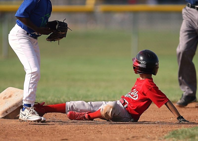 Find The Best Orange Youth Baseball Cleats For Your Player This Season