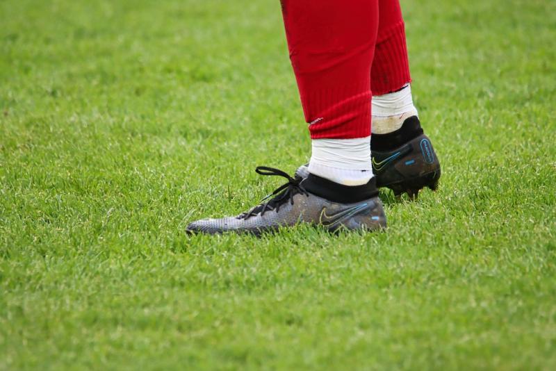 Finding Comfort on the Field: How to Pick the Right Soccer Cleats for Flat Feet