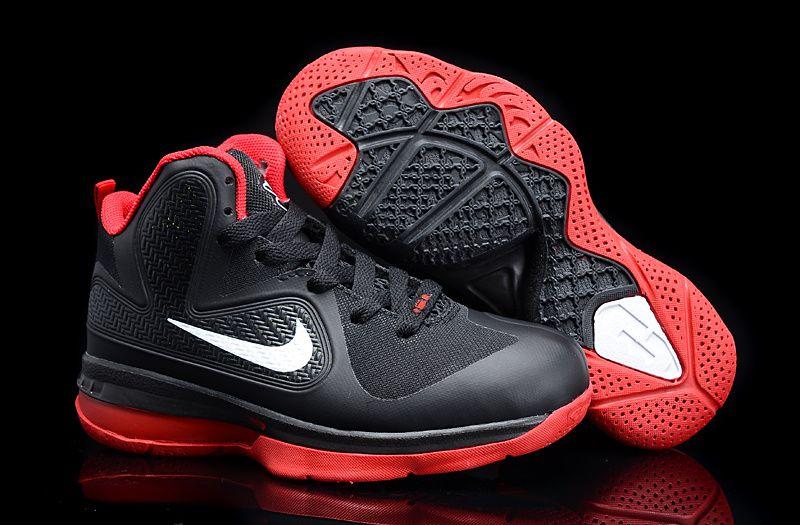 Finding The Best Nike Youth Basketball Shoes For Your Child: The Only Guide You Need