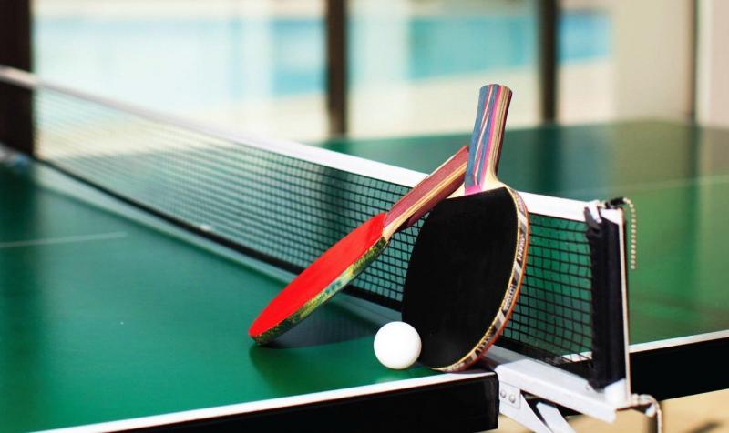 Finding The Best Paddle For The Money: 8 Tips To Choosing The Perfect Paddle Racket This Year