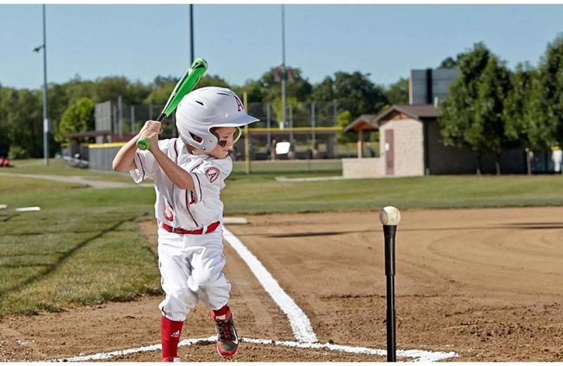 Finding The Perfect Batting Gloves For Your Little One: The Ultimate Guide For All Tee Ball And Youth Baseball Parents