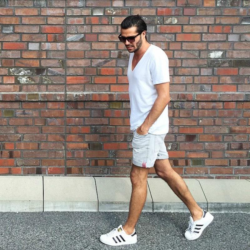 Finding The Perfect Pair Of Wide Sneakers For Men: Your Guide To Comfort And Style